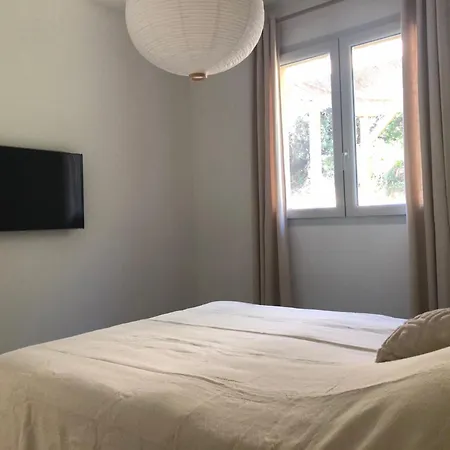 Maison Au Milieu Des Oliviers *